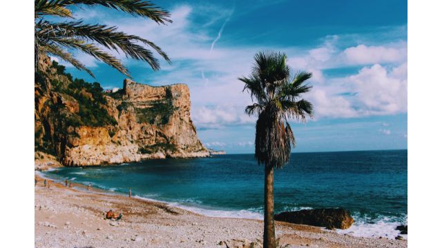 Top 6 Beach Adventures That Go Beyond Sunbathing
